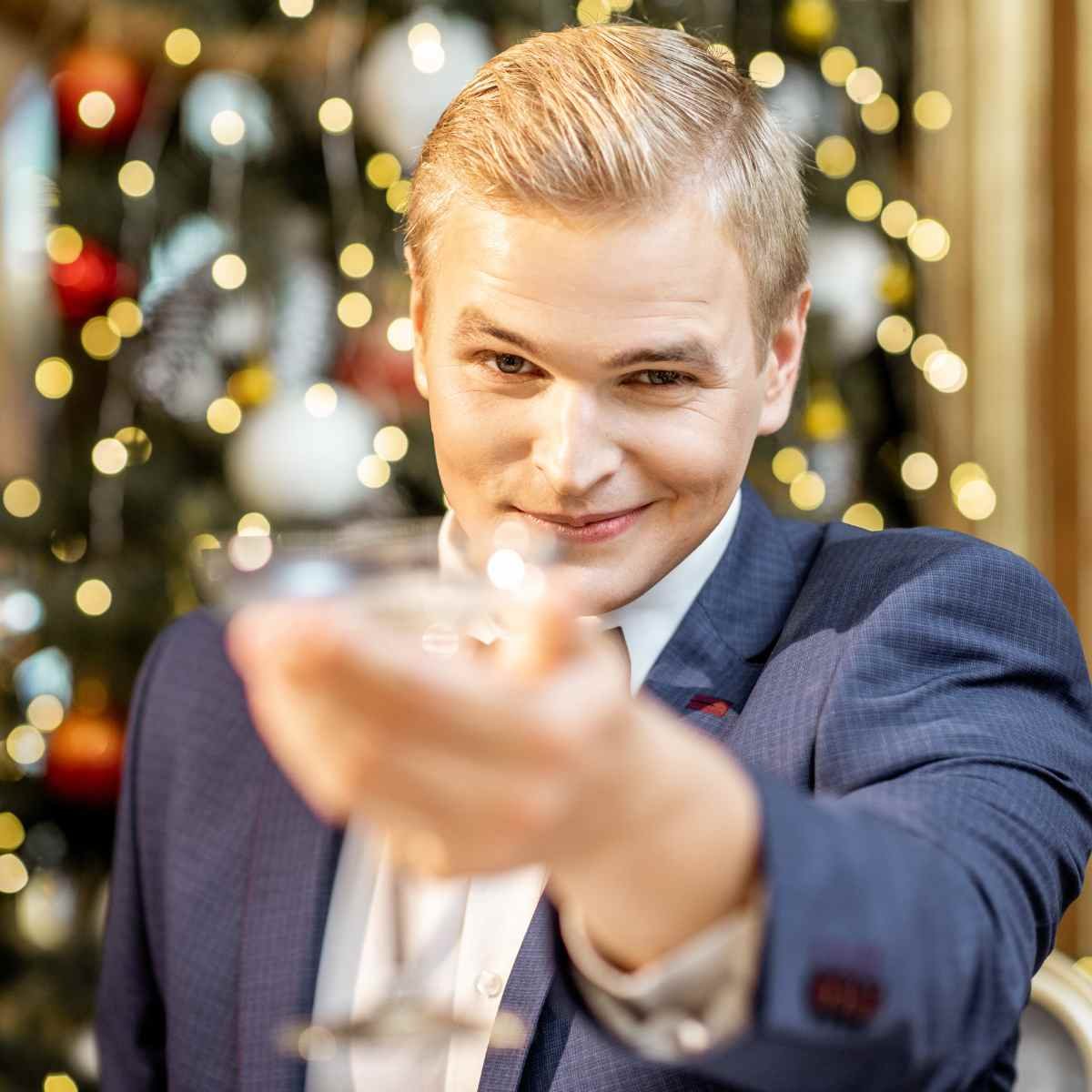 tips for hosting a speakeasy party.