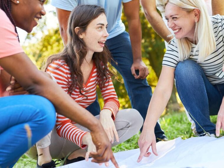 adults scavenger hunt ideas